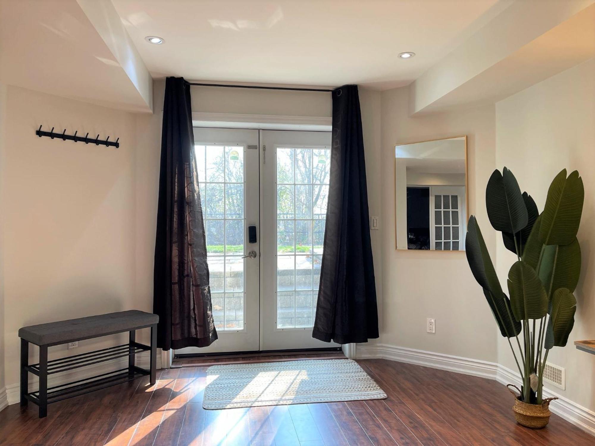 Cozy Lovely Ravine Facing Suite. Mississauga Zewnętrze zdjęcie