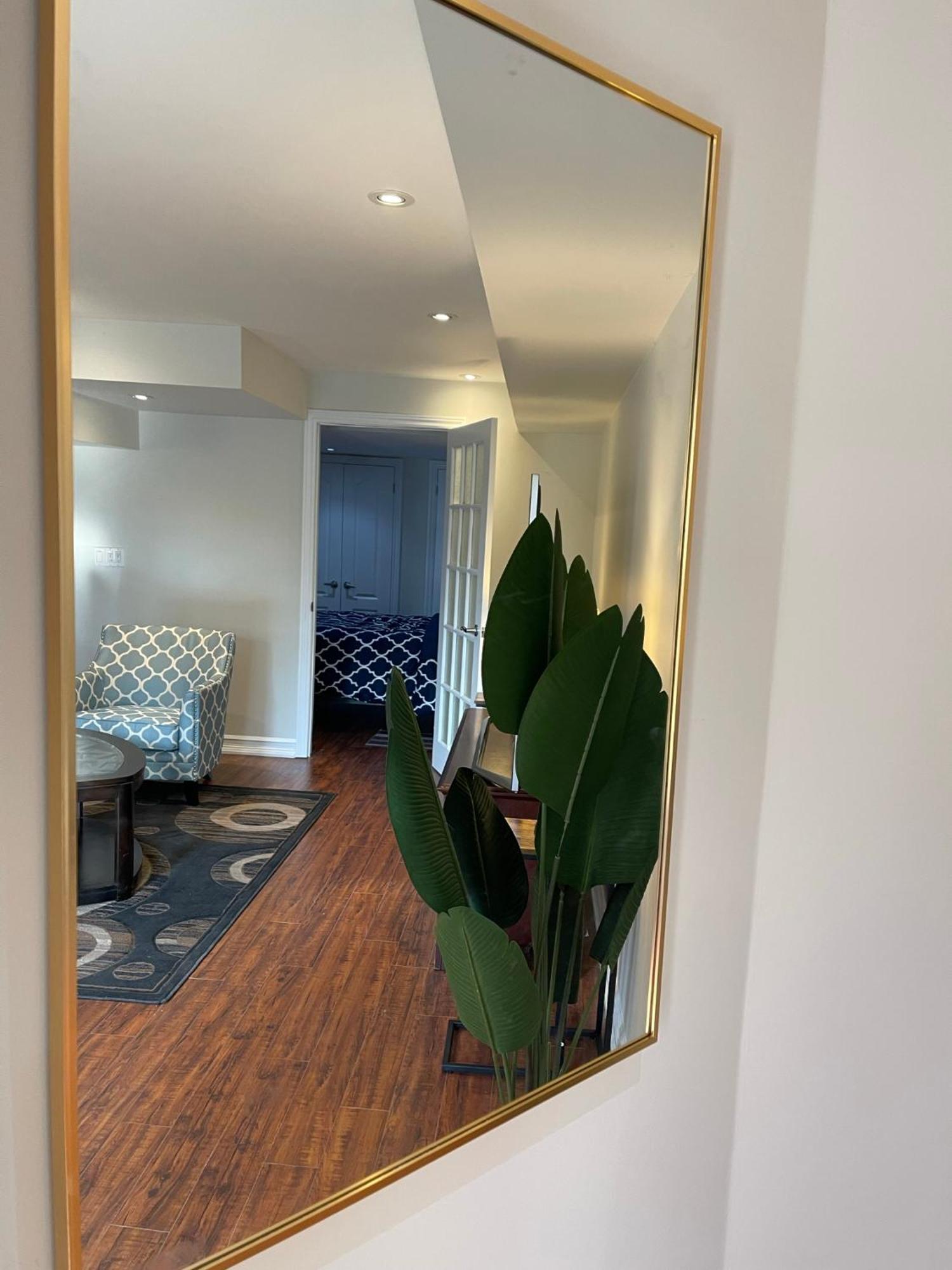 Cozy Lovely Ravine Facing Suite. Mississauga Zewnętrze zdjęcie